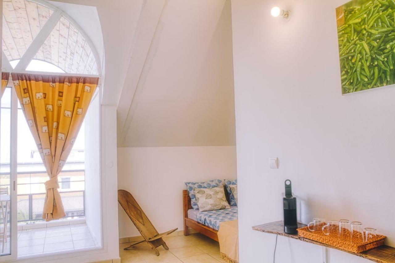Apartamento Bakkasab St Gilles Saint-Gilles-les-Bains Exterior foto